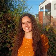 Maestra de Educación infantil con capacidad para dar clases particulares desde primaria hasta 2 de la ESO.